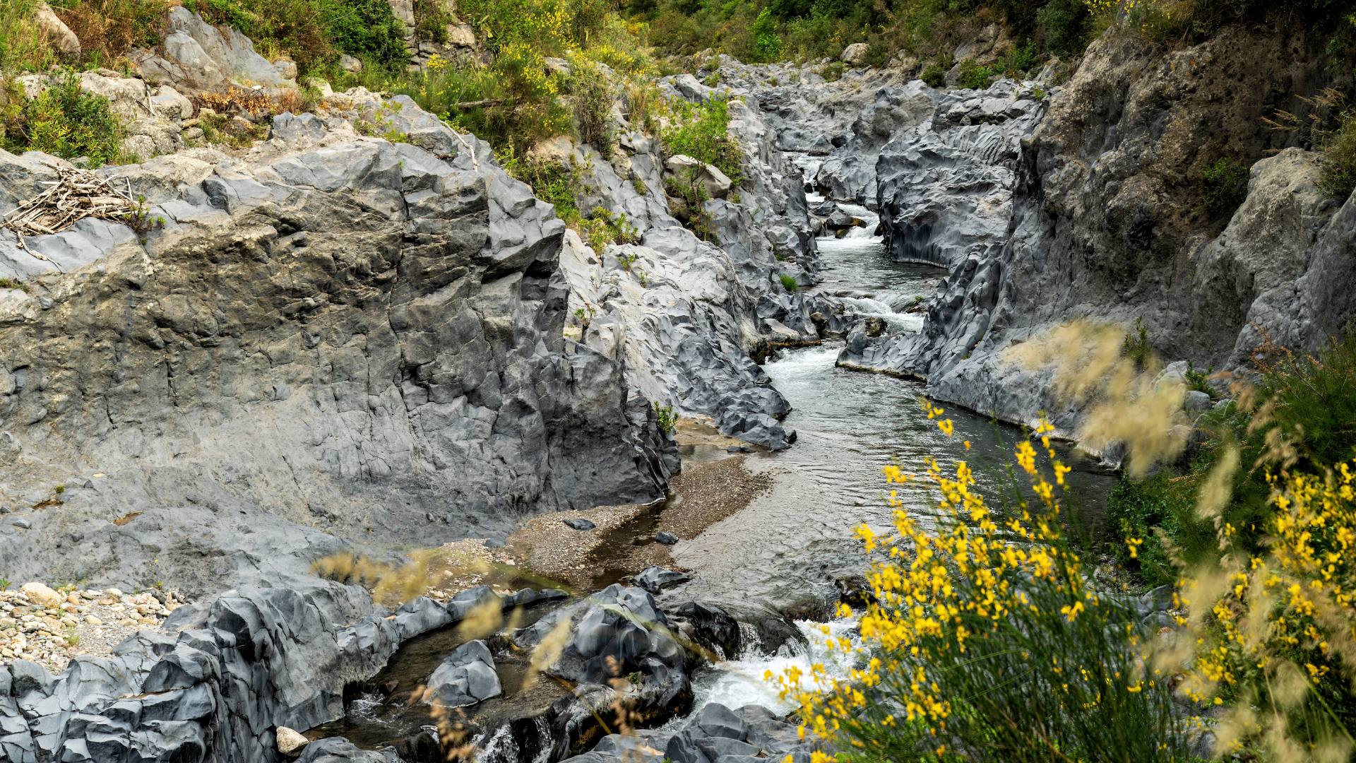 Gole dell'Alcantara (Parco Botanico e Geologico) in Motta Camastra